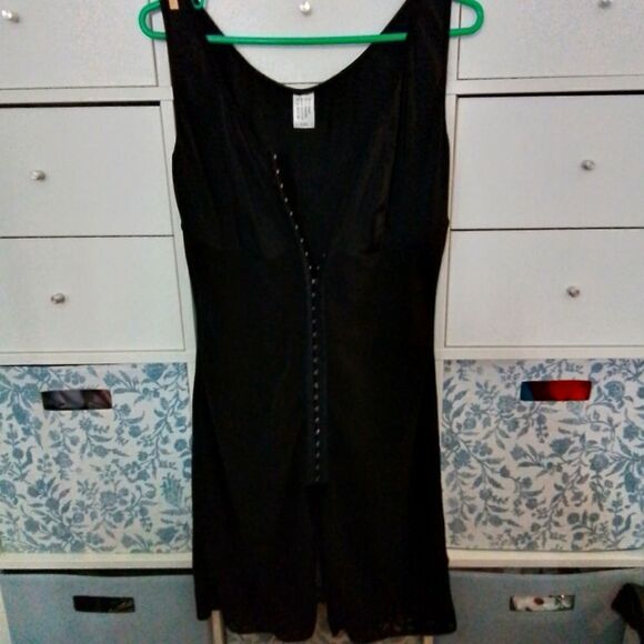 SHAPEWEAR NWT& PRELOVED - Picture 1 of 7